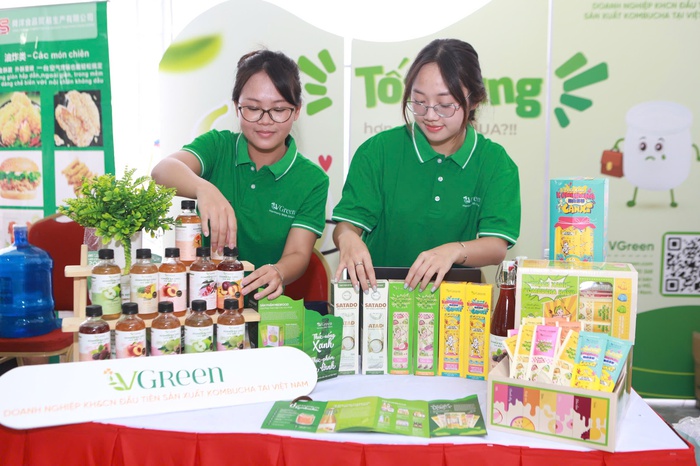 Khám phá thế giới đặc sản 3 miền tại Ngày hội "Phụ nữ Khỏe Đẹp & Tiêu dùng xanh"- Ảnh 14. Khám phá thế giới đặc sản 3 miền tại Ngày hội "Phụ nữ Khỏe Đẹp & Tiêu dùng xanh"- Ảnh 14.