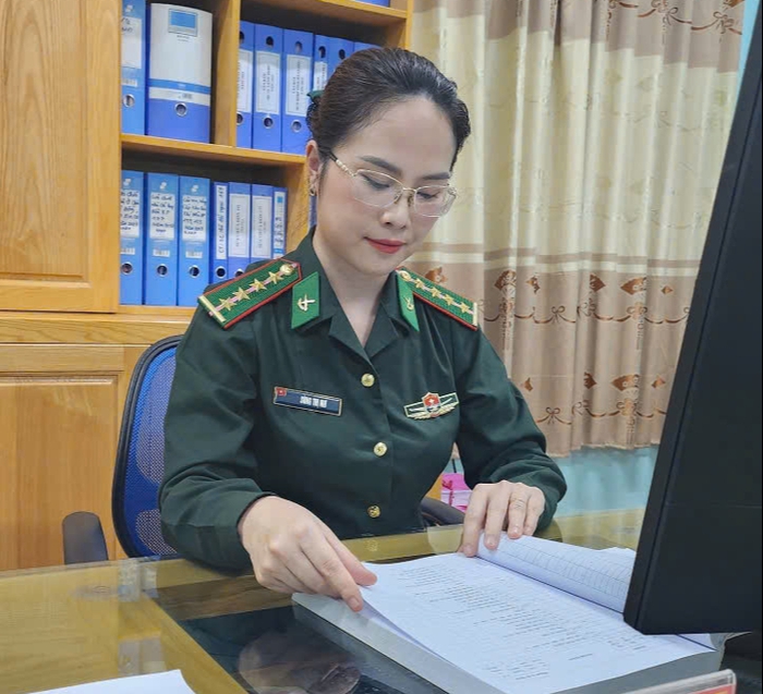 Những nữ chiến sĩ quân hàm xanh kiên cường nơi địa đầu Tổ quốc- Ảnh 3. Những nữ chiến sĩ quân hàm xanh kiên cường nơi địa đầu Tổ quốc- Ảnh 3.