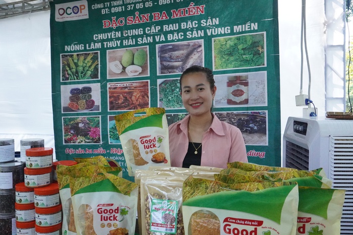 Điểm nhấn 60 gian hàng tại Ngày hội "Phụ nữ Khỏe Đẹp & Tiêu dùng xanh"- Ảnh 4. Điểm nhấn 60 gian hàng tại Ngày hội "Phụ nữ Khỏe Đẹp & Tiêu dùng xanh"- Ảnh 4.