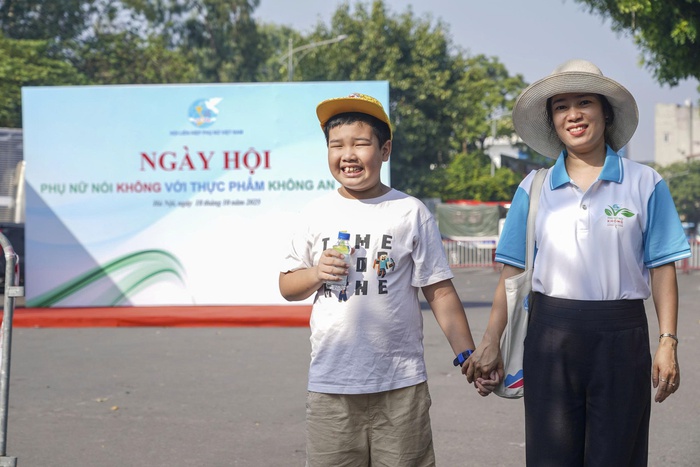 Tưng bừng Tưng bừng