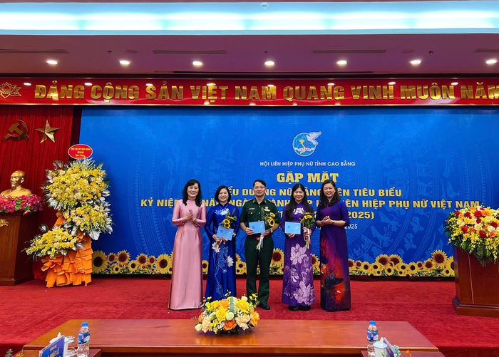 Hội LHPN Cao Bằng biểu dương 59 nữ đảng viên tiêu biểu- Ảnh 1. Hội LHPN Cao Bằng biểu dương 59 nữ đảng viên tiêu biểu- Ảnh 1.