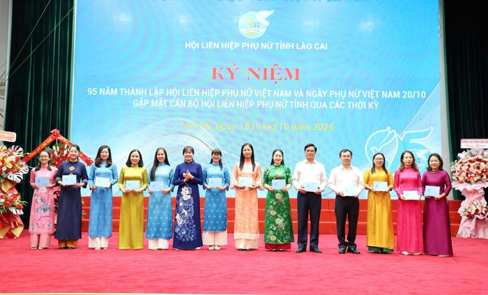 Lào Cai kỷ niệm 95 năm thành lập Hội LHPN Việt Nam - Ảnh 3. Lào Cai kỷ niệm 95 năm thành lập Hội LHPN Việt Nam - Ảnh 3.