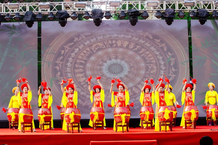 Đội trống “Ngọn lửa đam mê” khát vọng gìn giữ giá trị văn hóa truyền thống- Ảnh 2. Đội trống “Ngọn lửa đam mê” khát vọng gìn giữ giá trị văn hóa truyền thống- Ảnh 2.