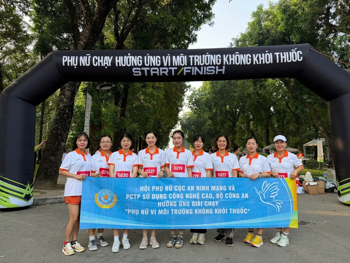 Phụ nữ Công an đạt 3 giải Phụ nữ Công an đạt 3 giải
