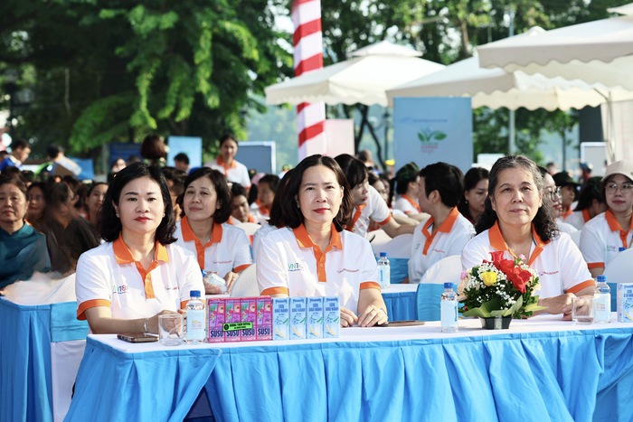 Sôi nổi giải "Phụ nữ chạy hưởng ứng Vì môi trường không khói thuốc"- Ảnh 1. Sôi nổi giải "Phụ nữ chạy hưởng ứng Vì môi trường không khói thuốc"- Ảnh 1.