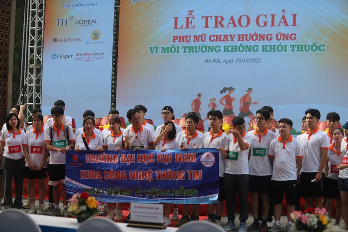 Không khí trước giờ G giải "Phụ nữ chạy hưởng ứng Vì môi trường không khói thuốc"- Ảnh 5. Không khí trước giờ G giải "Phụ nữ chạy hưởng ứng Vì môi trường không khói thuốc"- Ảnh 5.