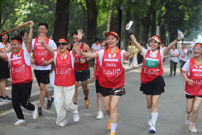 Sôi nổi giải "Phụ nữ chạy hưởng ứng Vì môi trường không khói thuốc"- Ảnh 19. Sôi nổi giải "Phụ nữ chạy hưởng ứng Vì môi trường không khói thuốc"- Ảnh 19.