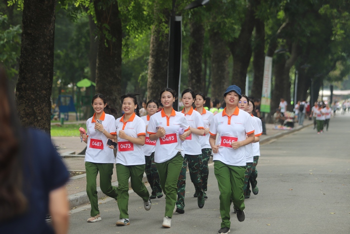 Sôi nổi giải "Phụ nữ chạy hưởng ứng Vì môi trường không khói thuốc"- Ảnh 15. Sôi nổi giải "Phụ nữ chạy hưởng ứng Vì môi trường không khói thuốc"- Ảnh 15.