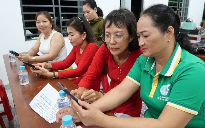 Hội viên Chi hội phụ nữ  Khu phố 3A (phường Trảng Dài, Đồng Nai) tại lễ ra mắt mô hình “Mỗi công dân một danh tính số”  ngày 26/9/2025                                                     ảnh: Phạm Thương