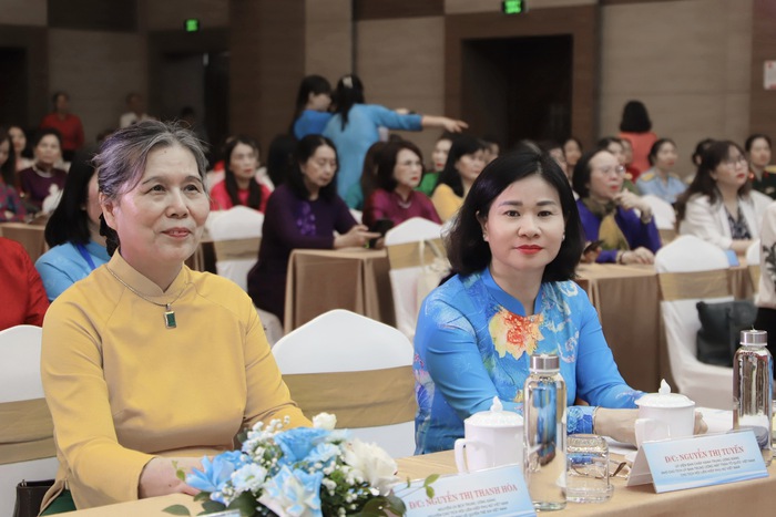 3 tấm gương phụ nữ tiêu biểu thực hiện Cuộc vận động "Xây dựng gia đình 5 không, 3 sạch"- Ảnh 1.
