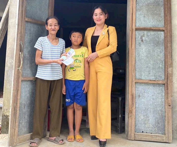"Mẹ đỡ đầu" khoác áo blouse trắng gieo mầm yêu thương, hạnh phúc giữa đời thường- Ảnh 4.