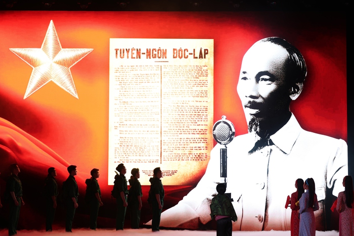 Lắng đọng chương trình nghệ thuật "Hoa tháng 10" tại Lễ kỷ niệm 95 năm thành lập Hội LHPN Việt Nam- Ảnh 3.