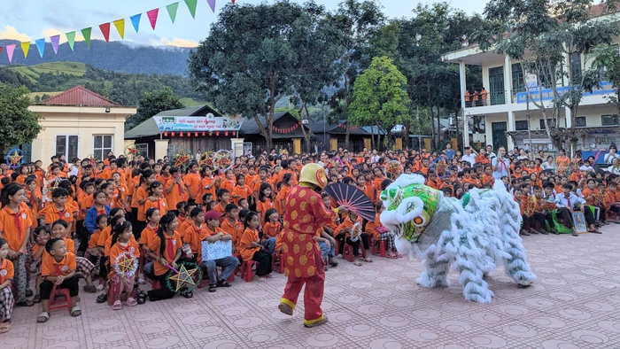 Điện Biên: Hơn 1.000 trẻ em vui Tết "Biên cương - Đêm hội trăng rằm"- Ảnh 1. Điện Biên: Hơn 1.000 trẻ em vui Tết "Biên cương - Đêm hội trăng rằm"- Ảnh 1.