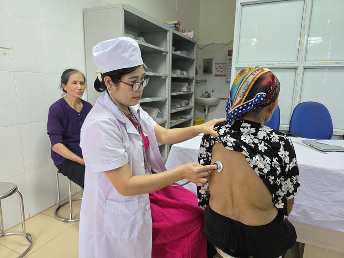 Trạm Y tế xã Minh Châu tiên phong trong khám, tư vấn sức khoẻ định kỳ toàn dân- Ảnh 2.