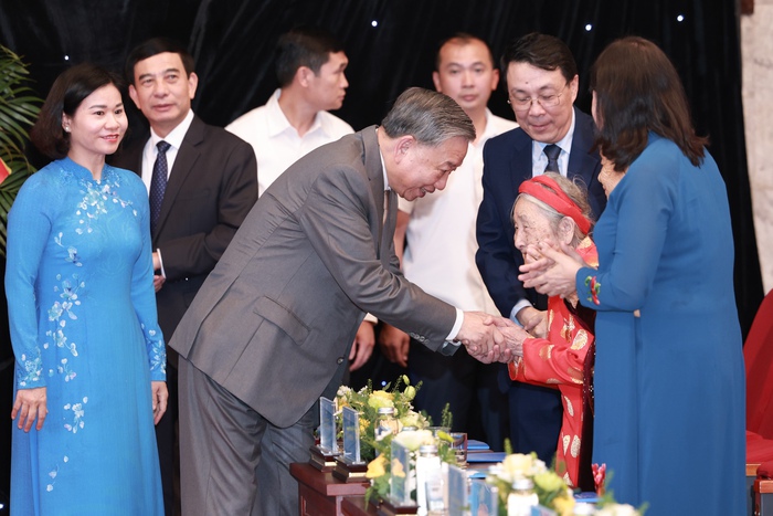 Những hình ảnh đẹp tại Lễ kỷ niệm 95 năm thành lập Hội LHPN Việt Nam- Ảnh 2.