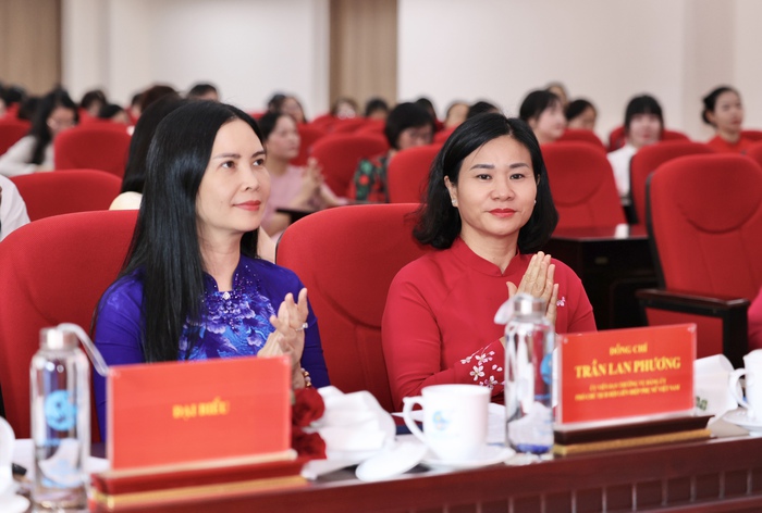 Đảng bộ TƯ Hội LHPN Việt Nam sinh hoạt chuyên đề kỷ niệm 95 năm thành lập Hội- Ảnh 1. Đảng bộ TƯ Hội LHPN Việt Nam sinh hoạt chuyên đề kỷ niệm 95 năm thành lập Hội- Ảnh 1.