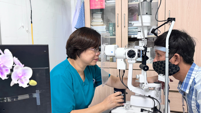 Gia đình có ba thế hệ phụ nữ giữ lửa ngành y - Ảnh 1. Gia đình có ba thế hệ phụ nữ giữ lửa ngành y - Ảnh 1.