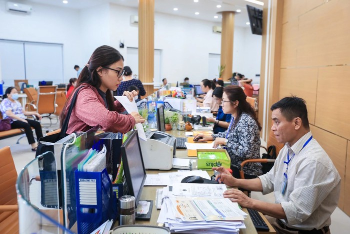 Viên chức được ký kết hợp đồng lao động hoặc hợp đồng dịch vụ với cơ quan, tổ chức, đơn vị khác- Ảnh 2. Viên chức được ký kết hợp đồng lao động hoặc hợp đồng dịch vụ với cơ quan, tổ chức, đơn vị khác- Ảnh 2.