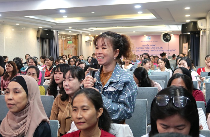 Hội LHPN Việt Nam tổ chức chương trình truyền thông giáo dục làm cha mẹ tại TPHCM- Ảnh 1. Hội LHPN Việt Nam tổ chức chương trình truyền thông giáo dục làm cha mẹ tại TPHCM- Ảnh 1.