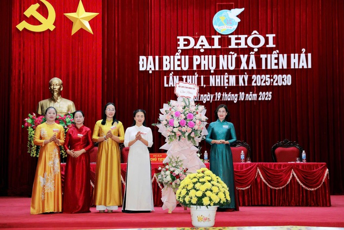 Hưng Yên: 100% xã, phường hoàn thành Đại hội đại biểu phụ nữ cấp cơ sở- Ảnh 5. Hưng Yên: 100% xã, phường hoàn thành Đại hội đại biểu phụ nữ cấp cơ sở- Ảnh 5.