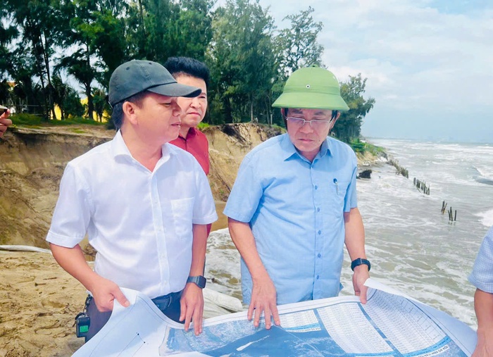 Học sinh toàn thành phố Đà Nẵng nghỉ học để ứng phó bão số 12- Ảnh 3. Học sinh toàn thành phố Đà Nẵng nghỉ học để ứng phó bão số 12- Ảnh 3.