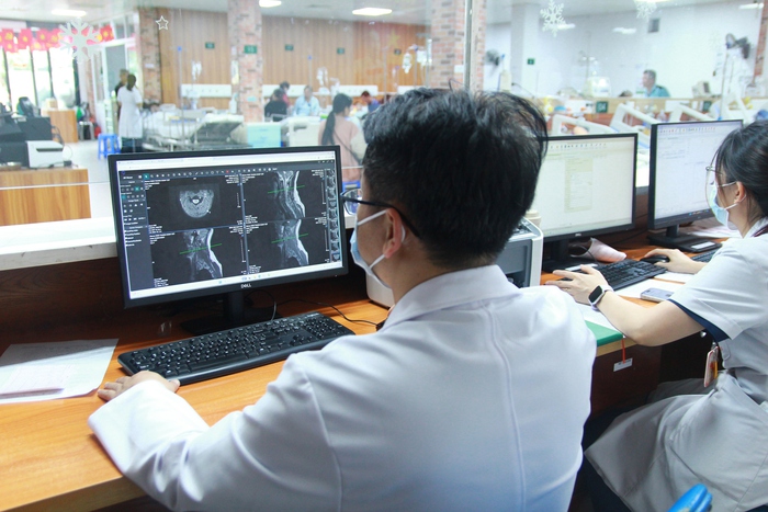 Bi kịch của cặp vợ chồng chi hàng trăm triệu để tìm cảm giác “lơ lửng trên mây”- Ảnh 2. Bi kịch của cặp vợ chồng chi hàng trăm triệu để tìm cảm giác “lơ lửng trên mây”- Ảnh 2.