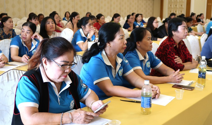 Chuyên gia lý giải việc cần tập trung tuyên truyền cho phụ nữ phòng chống thuốc lá- Ảnh 2. Chuyên gia lý giải việc cần tập trung tuyên truyền cho phụ nữ phòng chống thuốc lá- Ảnh 2.