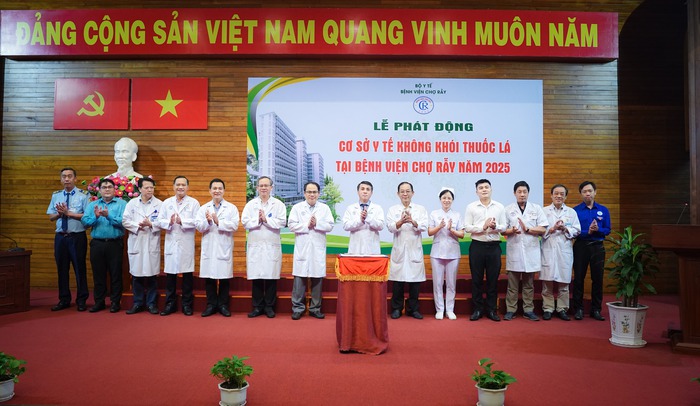 Bệnh viện Chợ Rẫy phát động "Cơ sở y tế không khói thuốc" năm 2025- Ảnh 1. Bệnh viện Chợ Rẫy phát động "Cơ sở y tế không khói thuốc" năm 2025- Ảnh 1.