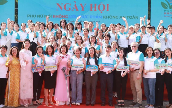 Hoa khôi Bế Thị Băng chung tay lan tỏa thông điệp của Ngày hội “Phụ nữ nói không với thực phẩm không an toàn” Hoa khôi Bế Thị Băng chung tay lan tỏa thông điệp của Ngày hội “Phụ nữ nói không với thực phẩm không an toàn”