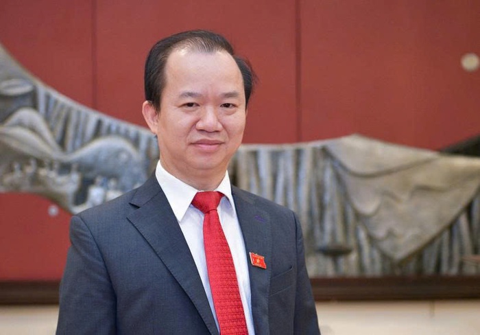 Theo PGS.TS Bùi Hoài Sơn, việc định hướng, chấn chỉnh hoạt động âm nhạc không nhằm hạn chế tự do sáng tạo, mà để đảm bảo sự sáng tạo ấy được đặt trong khuôn khổ các giá trị văn hóa, đạo đức, pháp luật và thuần phong mỹ tục Theo PGS.TS Bùi Hoài Sơn, việc định hướng, chấn chỉnh hoạt động âm nhạc không nhằm hạn chế tự do sáng tạo, mà để đảm bảo sự sáng tạo ấy được đặt trong khuôn khổ các giá trị văn hóa, đạo đức, pháp luật và thuần phong mỹ tục