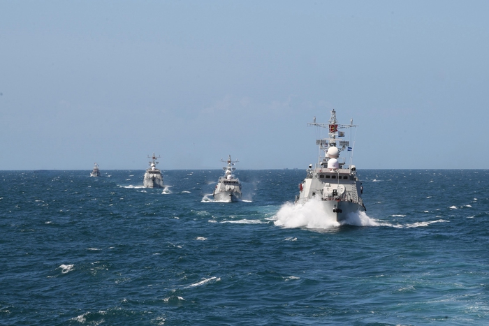 Hải quân: "Lá chắn thép" 50 năm vững vàng bảo vệ chủ quyền biển, đảo - Ảnh 1. Hải quân: "Lá chắn thép" 50 năm vững vàng bảo vệ chủ quyền biển, đảo - Ảnh 1.