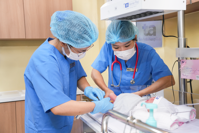 VNVC và Bệnh viện Tâm Anh ra mắt kháng thể đơn dòng phòng viêm phổi do RSV cho trẻ- Ảnh 3.