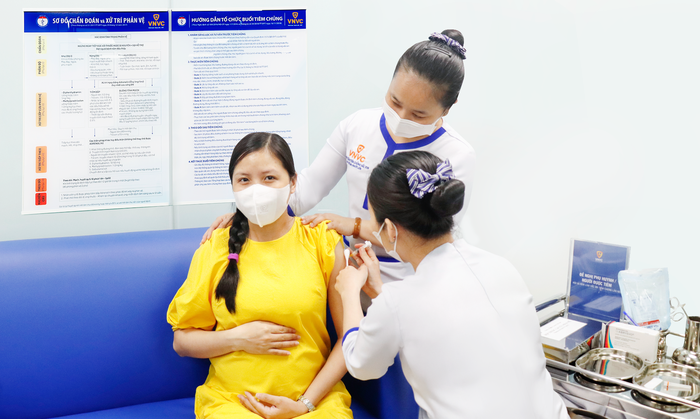 VNVC và Bệnh viện Tâm Anh ra mắt kháng thể đơn dòng phòng viêm phổi do RSV cho trẻ- Ảnh 5.