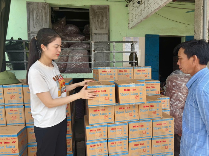 Hương vị biển từ giọt mắm quê tạo việc làm cho phụ nữ Nghĩa Lâm- Ảnh 3. Hương vị biển từ giọt mắm quê tạo việc làm cho phụ nữ Nghĩa Lâm- Ảnh 3.