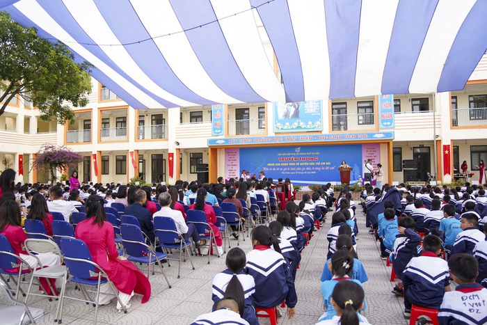 Hội LHPN Hà Nội: Lan tỏa thông điệp bảo vệ, trao quyền cho trẻ em gái- Ảnh 10. Hội LHPN Hà Nội: Lan tỏa thông điệp bảo vệ, trao quyền cho trẻ em gái- Ảnh 10.