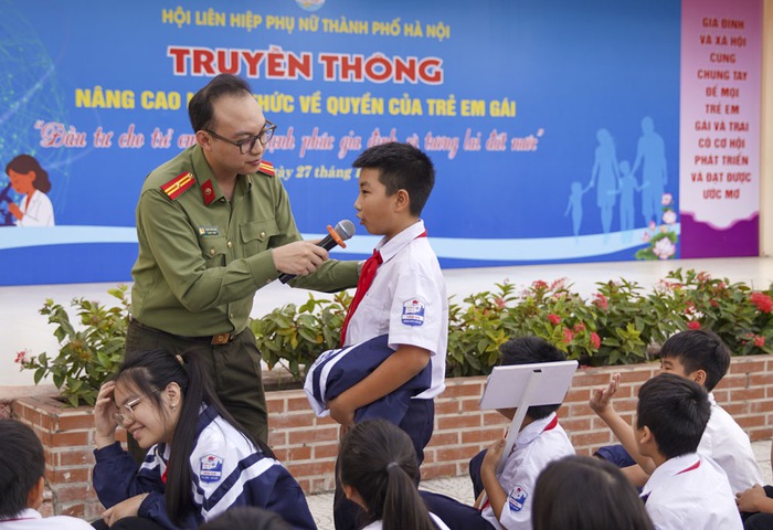 Hội LHPN Hà Nội: Lan tỏa thông điệp bảo vệ, trao quyền cho trẻ em gái- Ảnh 5. Hội LHPN Hà Nội: Lan tỏa thông điệp bảo vệ, trao quyền cho trẻ em gái- Ảnh 5.