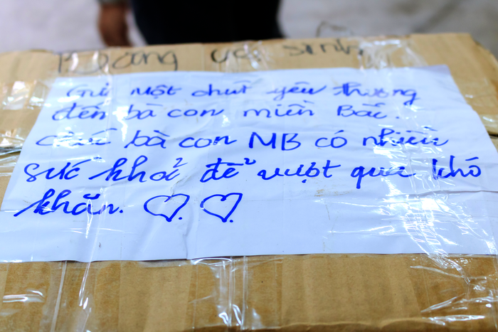 TPHCM chuyển hơn 70 tấn hàng hóa, chia sẻ khó khăn với đồng bào bị thiên tai- Ảnh 3.