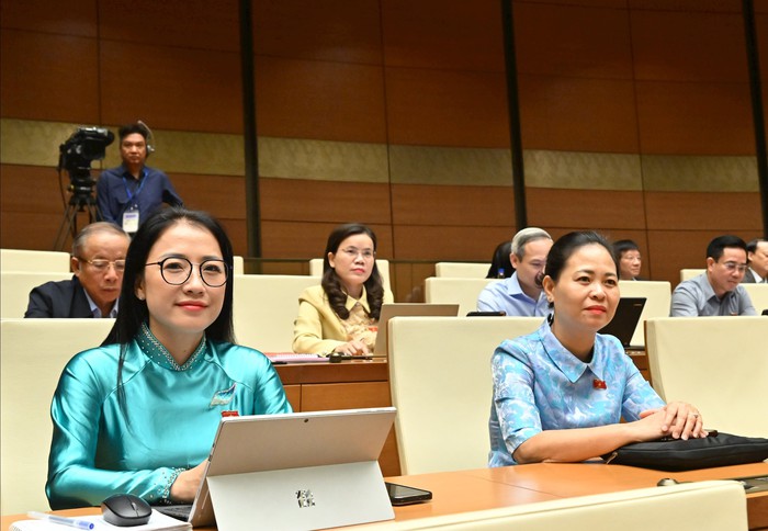 Đại biểu Quốc hội: Rác thải nhựa "áp đảo" cảnh quan biển đẹp- Ảnh 2. Đại biểu Quốc hội: Rác thải nhựa "áp đảo" cảnh quan biển đẹp- Ảnh 2.