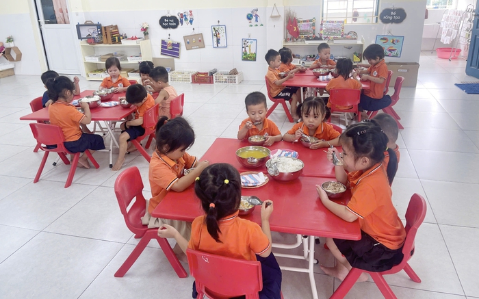 Phụ huynh Trường mầm non Chu Minh nghi 