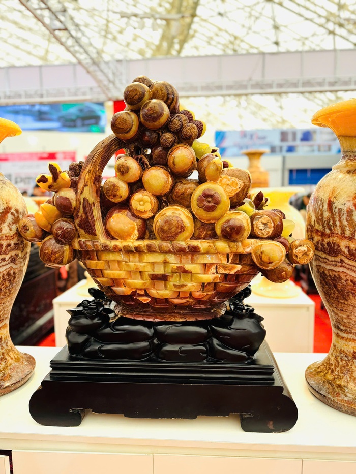 Hội chợ Mùa Thu 2025: Mặt hàng đá quý tinh xảo thu hút người xem- Ảnh 4.