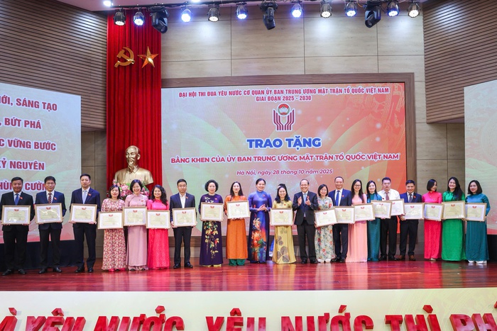 Thi đua là yêu cầu nội tại để khơi dậy sức mạnh toàn dân tộc- Ảnh 9.