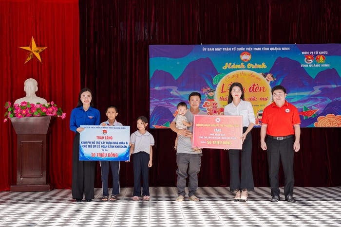 MTTQ tỉnh Quảng Ninh thăm, tặng quà Trung thu cho các bệnh nhi - Ảnh 3.