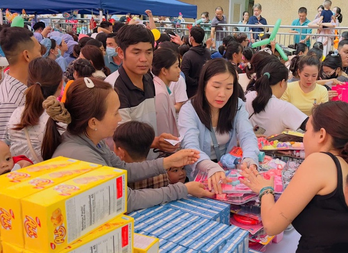 "Trung thu yêu thương" đến với bệnh nhi- Ảnh 4.