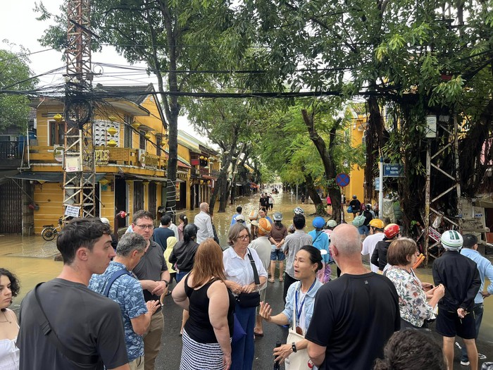 Nhà đầu tư, chủ homestay chia sẻ kinh nghiệm chống lũ khi xây dựng nhà cửa, kinh doanh lưu trú- Ảnh 4.