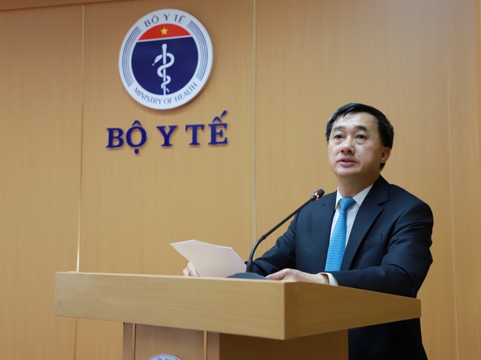 Thứ trưởng Bộ Y tế: Cần bảo vệ thầy thuốc như đang bảo vệ lương tri và sự tử tế của cộng đồng - Ảnh 2. Thứ trưởng Bộ Y tế: Cần bảo vệ thầy thuốc như đang bảo vệ lương tri và sự tử tế của cộng đồng - Ảnh 2.