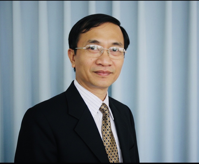 Thầy giáo nhắn tin thân mật với nữ sinh lớp 10: Nhà trường chậm đưa ra biện pháp răn đe đủ mạnh- Ảnh 1. Thầy giáo nhắn tin thân mật với nữ sinh lớp 10: Nhà trường chậm đưa ra biện pháp răn đe đủ mạnh- Ảnh 1.