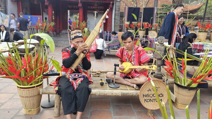 "Em là hoa của núi": Tôn vinh giá trị di sản của cộng đồng 54 dân tộc- Ảnh 1.
