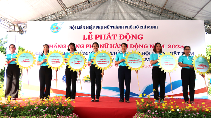 Hội LHPN TPHCM phát động "Tháng cùng Phụ nữ hành động" năm 2025- Ảnh 3.