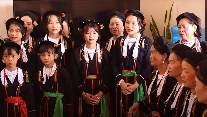 Phụ nữ Sán Dìu gìn giữ trang phục truyền thống- Ảnh 2.