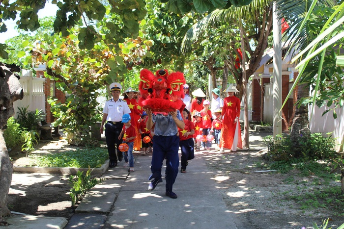 Trung thu rộn ràng, ấm áp ở Trường Sa- Ảnh 1.